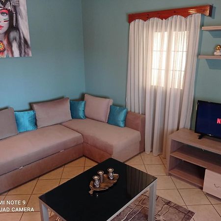 Bratis House Apartment Vartholomio Bagian luar foto
